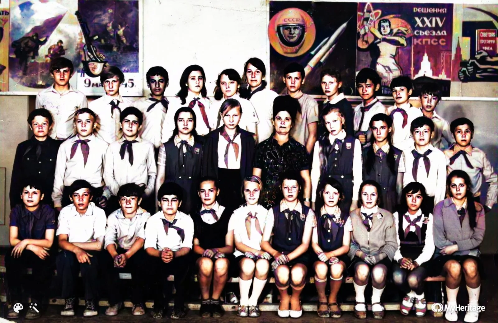 Пионеры ташкентской школы номер 183. Начало-середина 1970-х.