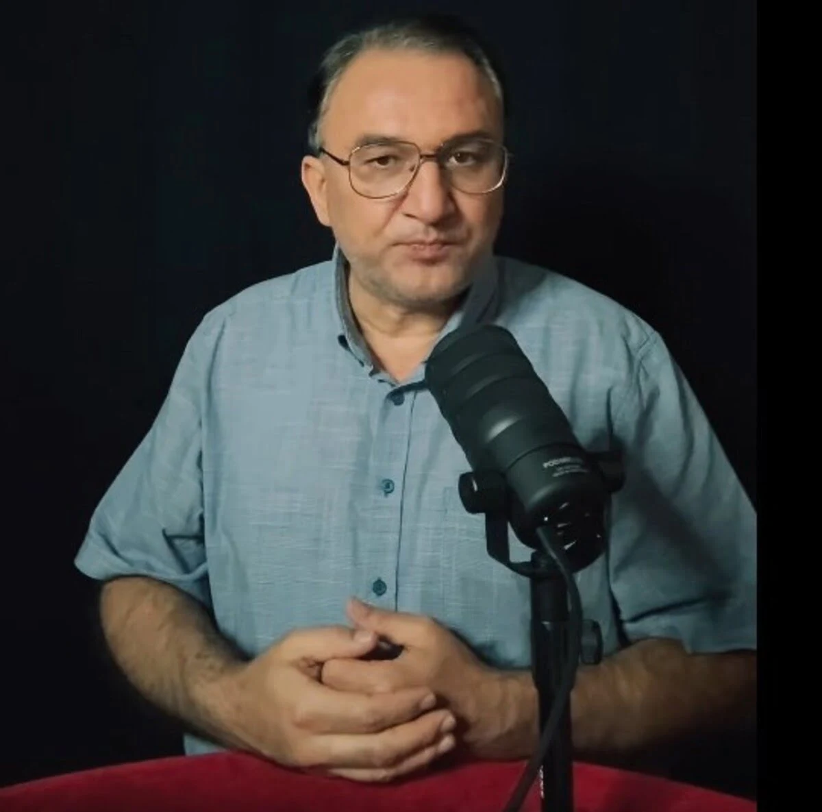 Блогер Азиз Хакимов («Товарищ Азиз»)