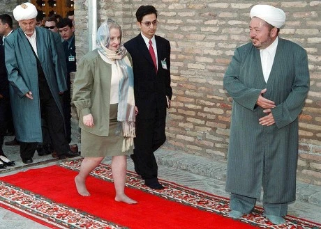 Madeleine Albright at the Barak-Khan Madrasah in April 2000. Photo: Rex Features / Shutterstock Editorial